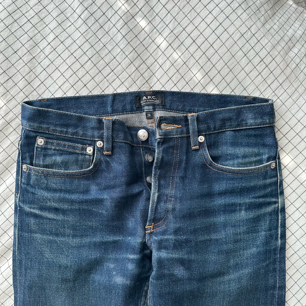 A.P.C. Petit Standard Jean Droit Etroit Raw Selvedge Indigo Denim